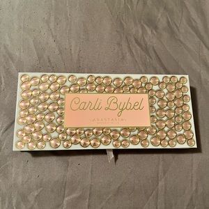 Carli Bybel eyeshadow palette